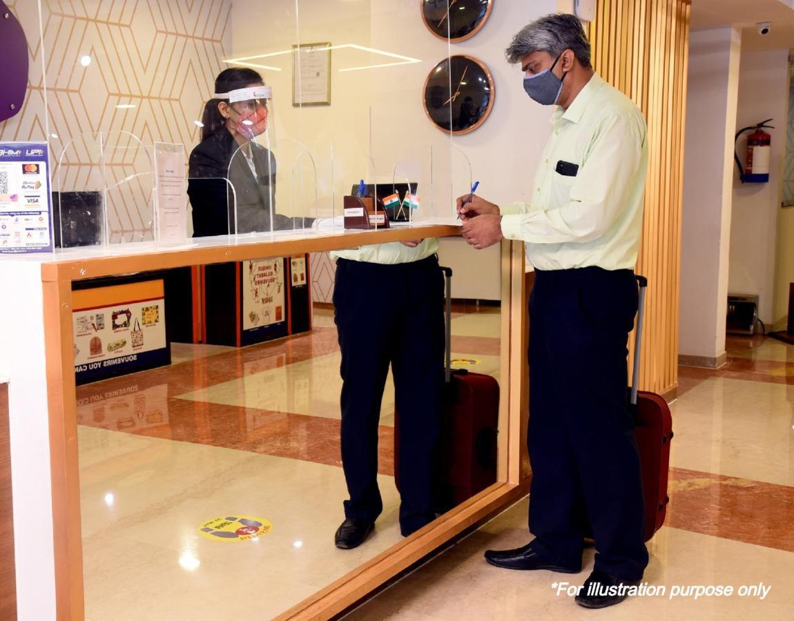 Oyo 40139 Hotel Peradiot Ahmedabad Extérieur photo