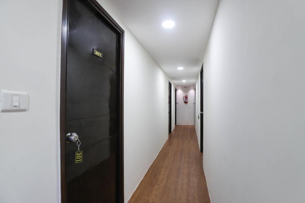 Oyo 40139 Hotel Peradiot Ahmedabad Extérieur photo