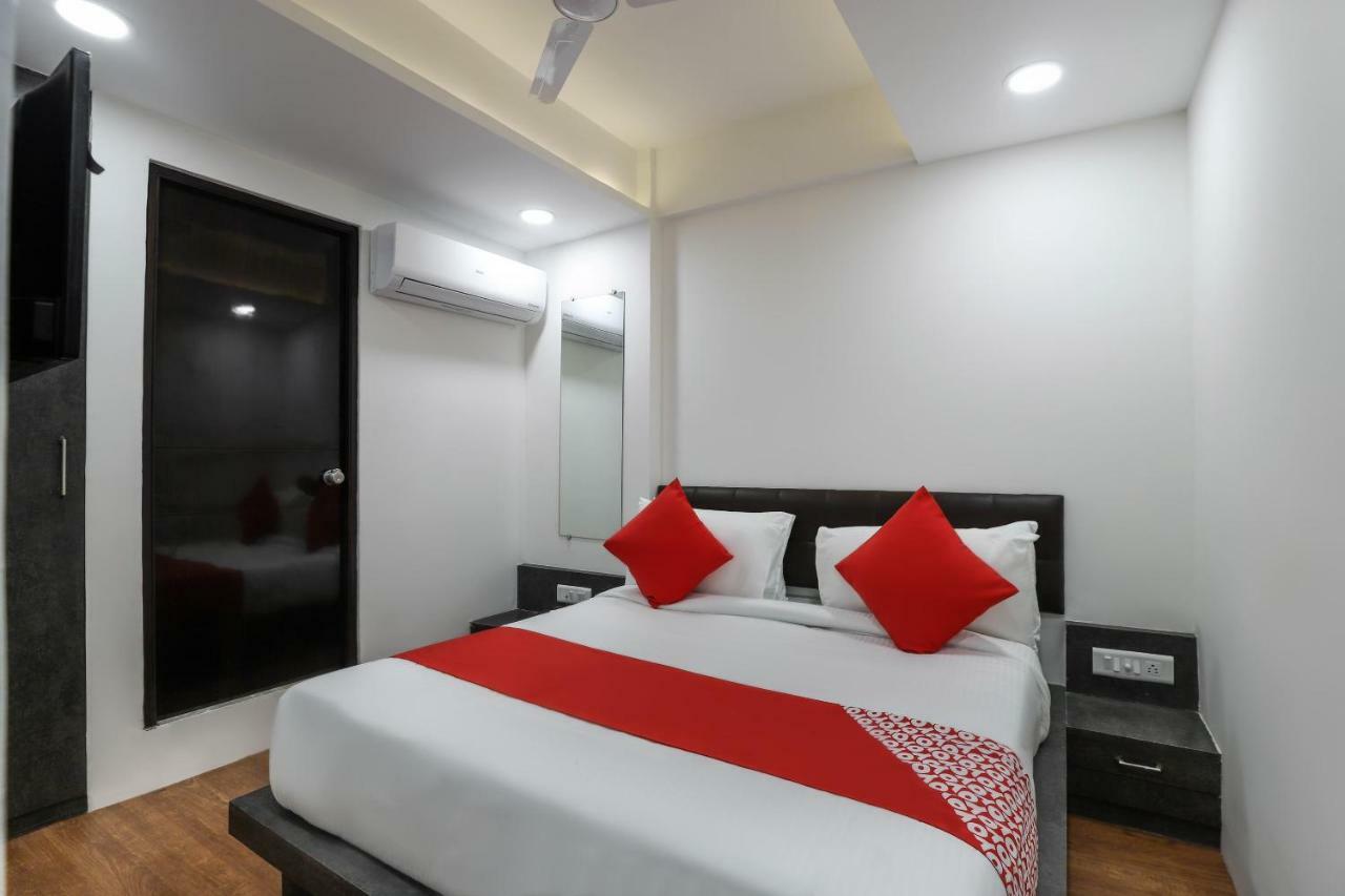 Oyo 40139 Hotel Peradiot Ahmedabad Extérieur photo